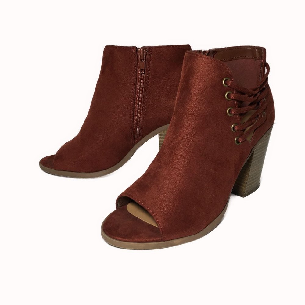 Soda -- Rust Color Women's Booties Size 7.5 - image 1